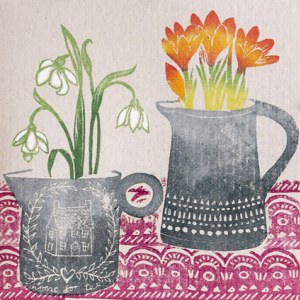 NUS0069 jugs with snowdrops and crocuses